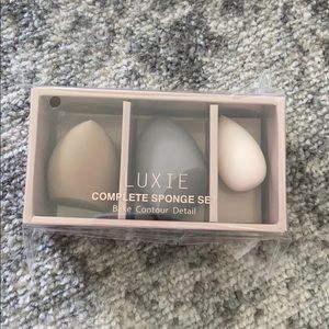 Makeup sponges